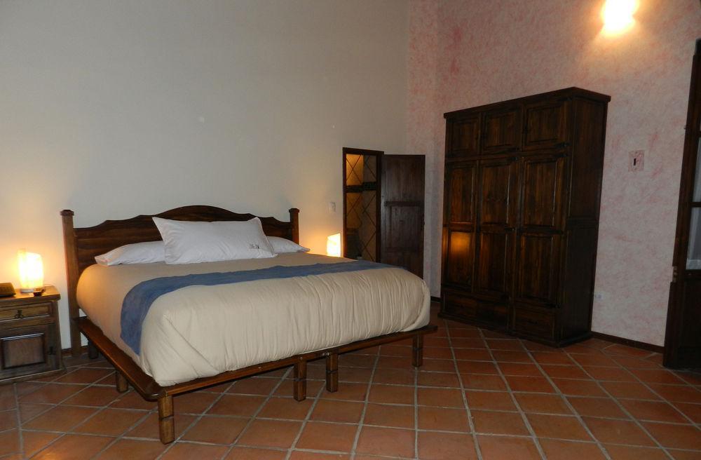 Collection O Al Otro Lado Del Rio, 5*